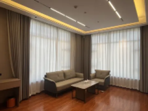 Jigzhi Hanshi Huating Grand Hotel