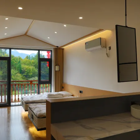 Heron Lodge Mountain Retreat | Hefeng Karst Sanctuary