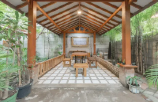 RedDoorz Plus near Asia Afrika 3