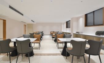 Elong Anyun Hotel (Fuyang Linquan County Government Service Center)