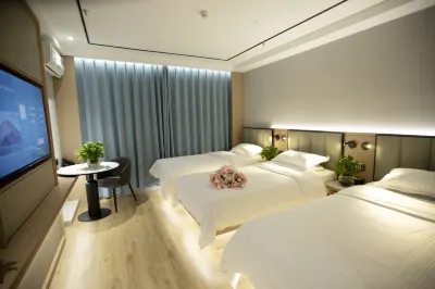 GreenTree Inn Inner Mongolia Chifeng Linxi Ronglin Homeland Express Hotel Các khách sạn ở Lâm Tây