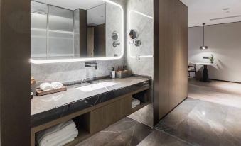 Lankao Fucheng Jianguo Hotel