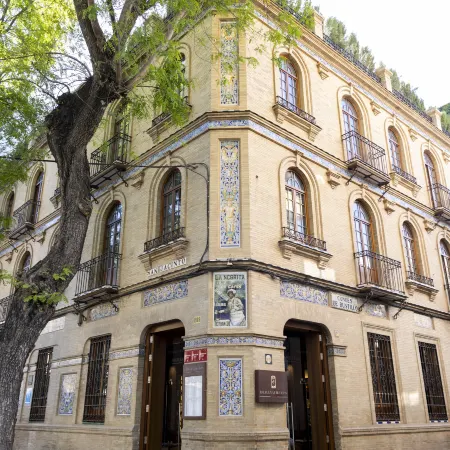 Cavalta Boutique Hotel GL Отели рядом с достопримечательностью «Район Триана»