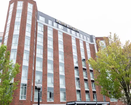 Iris Hotel Boston Hotels in Brookline