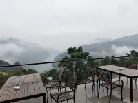 Yichang Bafangyuan Homestay - Mountain view