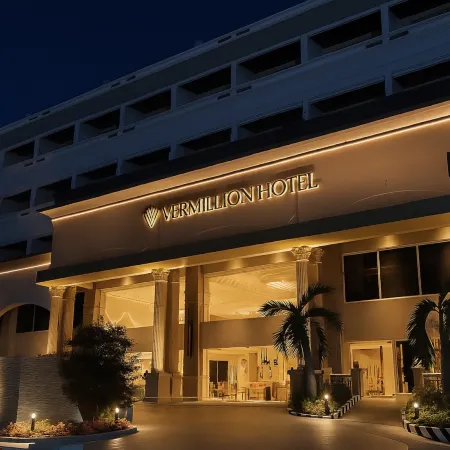 Vermillion Hotel