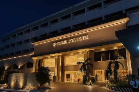 Vermillion Hotel Отели рядом с достопримечательностью «Diversion 21 KTV and Resto»