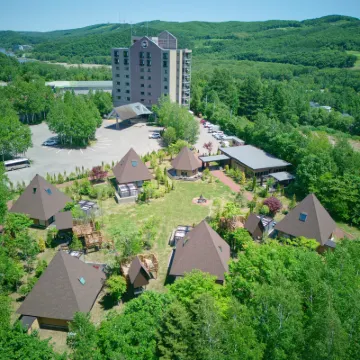 Hokuten no Oka Abashiriko Tsuruga Resort Hotels near Abashiri Port