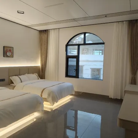 Liangqi Mountain House Homestay (Wumeng Grassland)