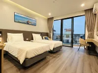 BLUE SKY NOI BAI HOTEL & POOL - balcony