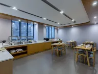 QININ HOTEL(Guiyang Guanshanhu Store） 관산후 공원 주변 호텔