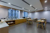 QININ HOTEL(Guiyang Guanshanhu Store） - 2 estrellas