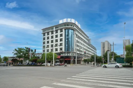 Chaling Hongfu Hotel Отели в г. Чалин