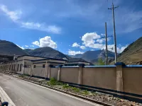 Yamuxiang Anyi Hotel Hotels in Ngamring