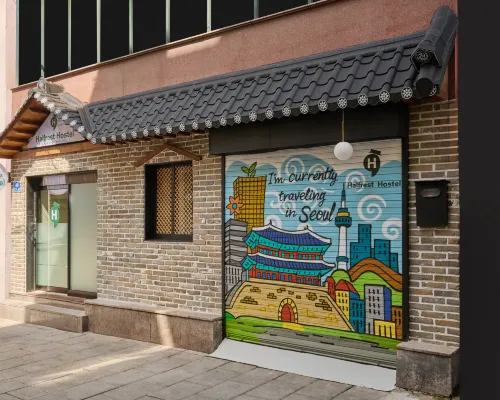 Half rest hostel Jongno Insa Các khách sạn gần Phòng tranh Gallery is