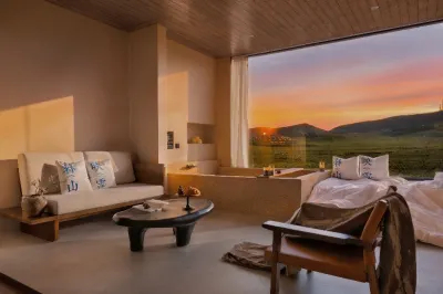 Sunset Mountain Reflects Snow · Private Hot Spring Villa (Ruoergai Western Ranch Store) Hotels near Sichuan Zoige Passenger Transport Center