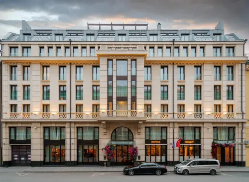 SO/ Saint Petersburg Hotel - ที่มีสระว่ายน้ำ