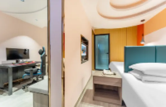 Jingyue Esports Hotel(Lishui Train Staion Yintai Shopping Centre)