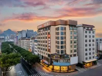 BORRMAN Hotel (Hezhou Municipal Square Colorful Global City Store) Hotel in zona Nanxiang Passenger Transport Terminal