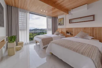 Hillside Inn Hotels near Zhangjiajie Guyong City Scenic Area