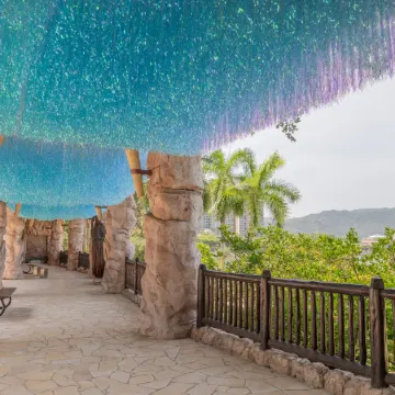 Noah’s Ark Hotel & Resort Отели рядом с достопримечательностью «Цуен Ван»