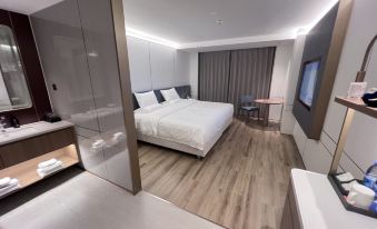 yasitejiudian(baisetianlinqichezongzhandian)