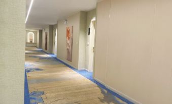 Danyang Binjiang Business Hotel