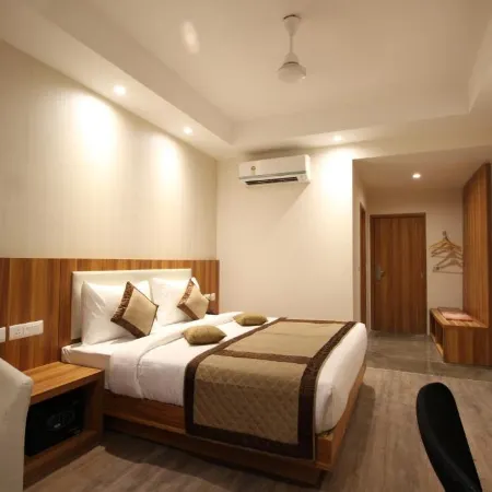 Hotel le Roi Raipur at Raipur Railway Station
