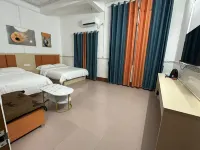 Lianyue Homestay (Dongxing National Gate Scenic Area Port)