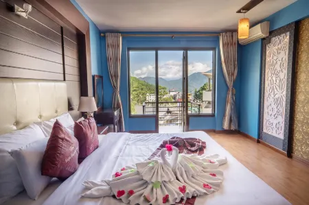 Sapa Elegance Hotel Отели в г. Шапа