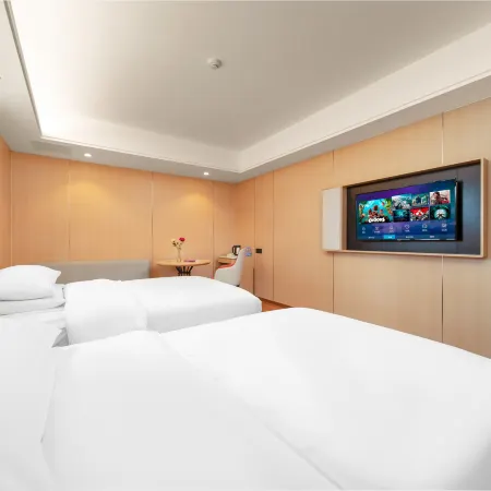 Vienna Hotel (Chizhou Railway Station, Qishan-Pingtian Lake Scenic Area, Guichi District, Chizhou)