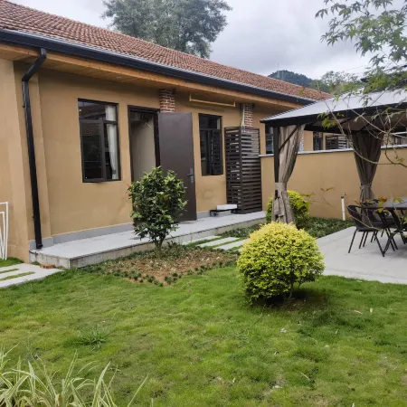 Kuimeishan Football Town Homestay