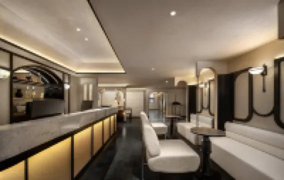 賦芮·Free·法式中古珍品酒店（貴陽噴水池紫林庵地鐵站店） 鄰近林青就義處的酒店