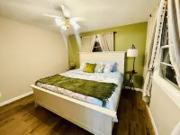 Elegant 3BR/2BA House in the Heart of Princeton + Free Parking