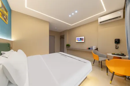 Yaduo Hot Spring Boutique Hotel (Fengshun Park Store) Отели рядом с достопримечательностью «Yuyi Tangquan Shuishang Paradise»