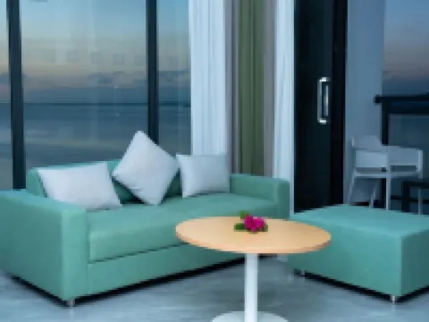 Wyndham Garden Wailoaloa Beach Fiji Hotels in Nadi