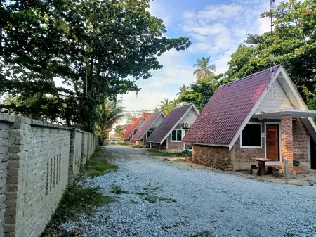 Zainab Cottage Отели в г. Pasir Puteh