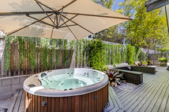 Jacaranda Amber The Vintage Golfside Luxe Villa Hunter Valley
