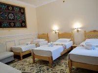 Old Street Guesthouse 鄰近布哈拉機場的酒店