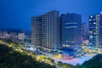 Holiday Inn Express Sihui City Center by IHG فنادق في سى خوي