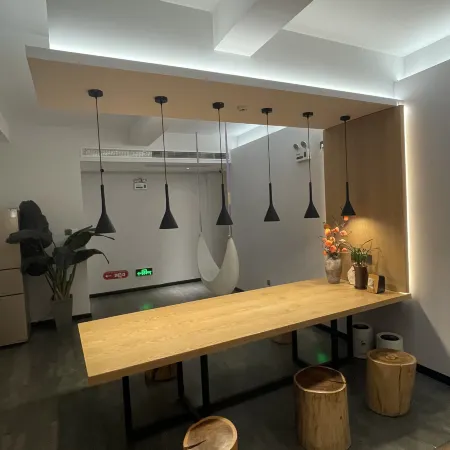 Luxian Light Luxury Inn