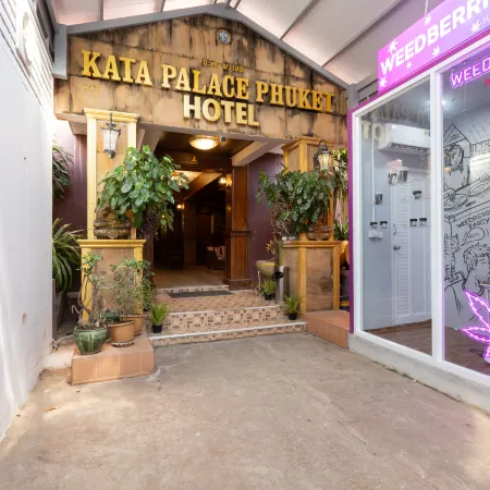 Kata Palace Phuket Отели рядом с достопримечательностью «Смотровая площадка Ката-Карон»