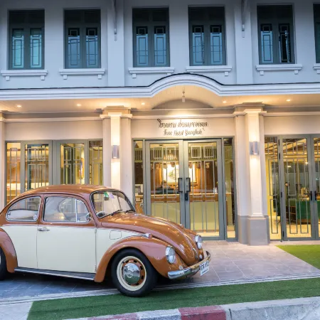 TUAN Hotel Bangkok near Wat Arun Отели рядом с достопримечательностью «Храм Ват-Пхо»