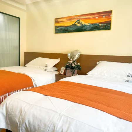 Heishui Xiangyun Hotel