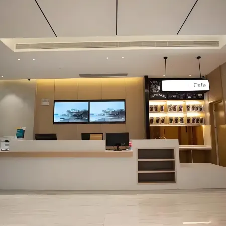 Zhengzhou Four Seasons Hampton Hotel (Henan Museum Baimiao Subway Station) Отели рядом с достопримечательностью «Хэнаньский факультет легкой промышленности (Yuan Tin Campus)»