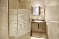 Jingfang X E-sports Hotel (Dongyang Renmin Road Metro Station, Luzhai Scenic Area) -  Gaming & Esports