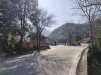 Shitai Yuansheng Suji Homestay - parking