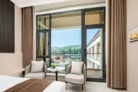Nalati Zhen · Wushuang Courtyard Homestay (Nalati Scenic Area)