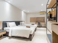 Hotel Kalisma by Alia Hotel dekat Teater JKT48