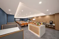 Urba Hotel (Korla Peacock River Branch)